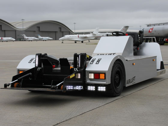 Airlift AL45 electric towbarless tug