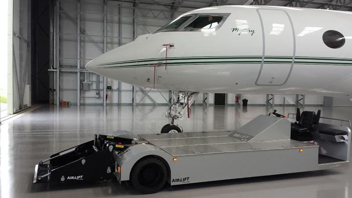 Airlift AL100 electric towbarless aircraft tug