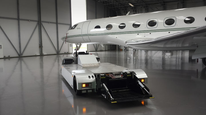 Airlift AL100 electric towbarless aircraft tug