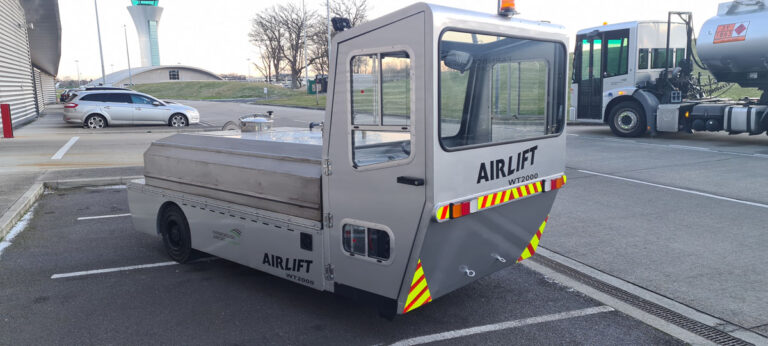 Airlift WT2000 potable water tug